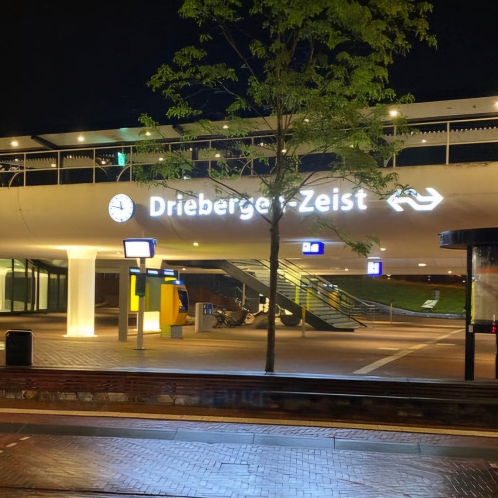 Foto van de taxistandplaats bij station Driebergen-Zeist